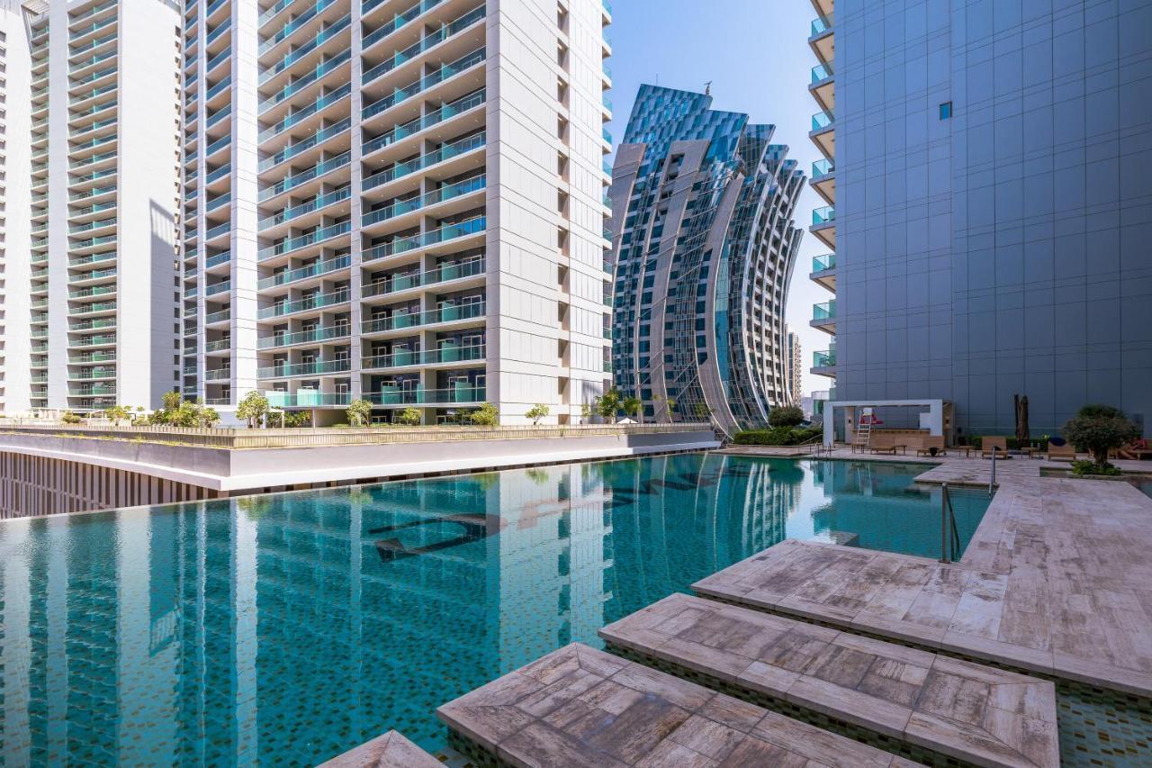 Stunning Studio Near Burj Khalifa ドバイ エクステリア 写真